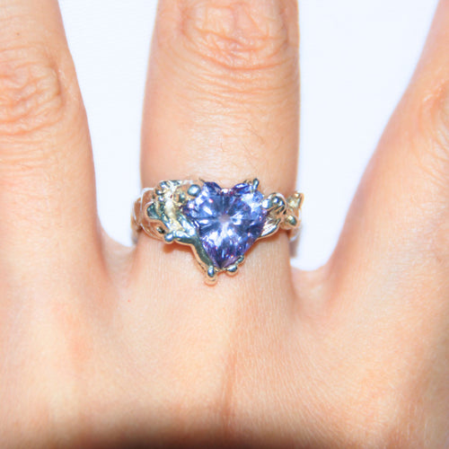 Large Heart Ring - front | Material:925 silver